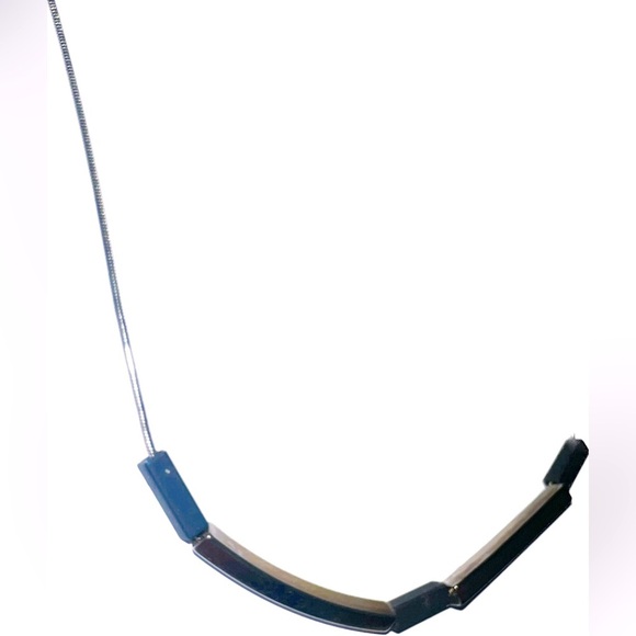 Silver adjustable 20-22 1/2” necklace with black & gold movable floating bars - Picture 2 of 5